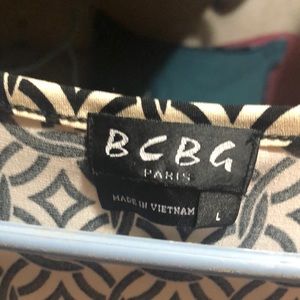 Ladies large cream & black dress shirt